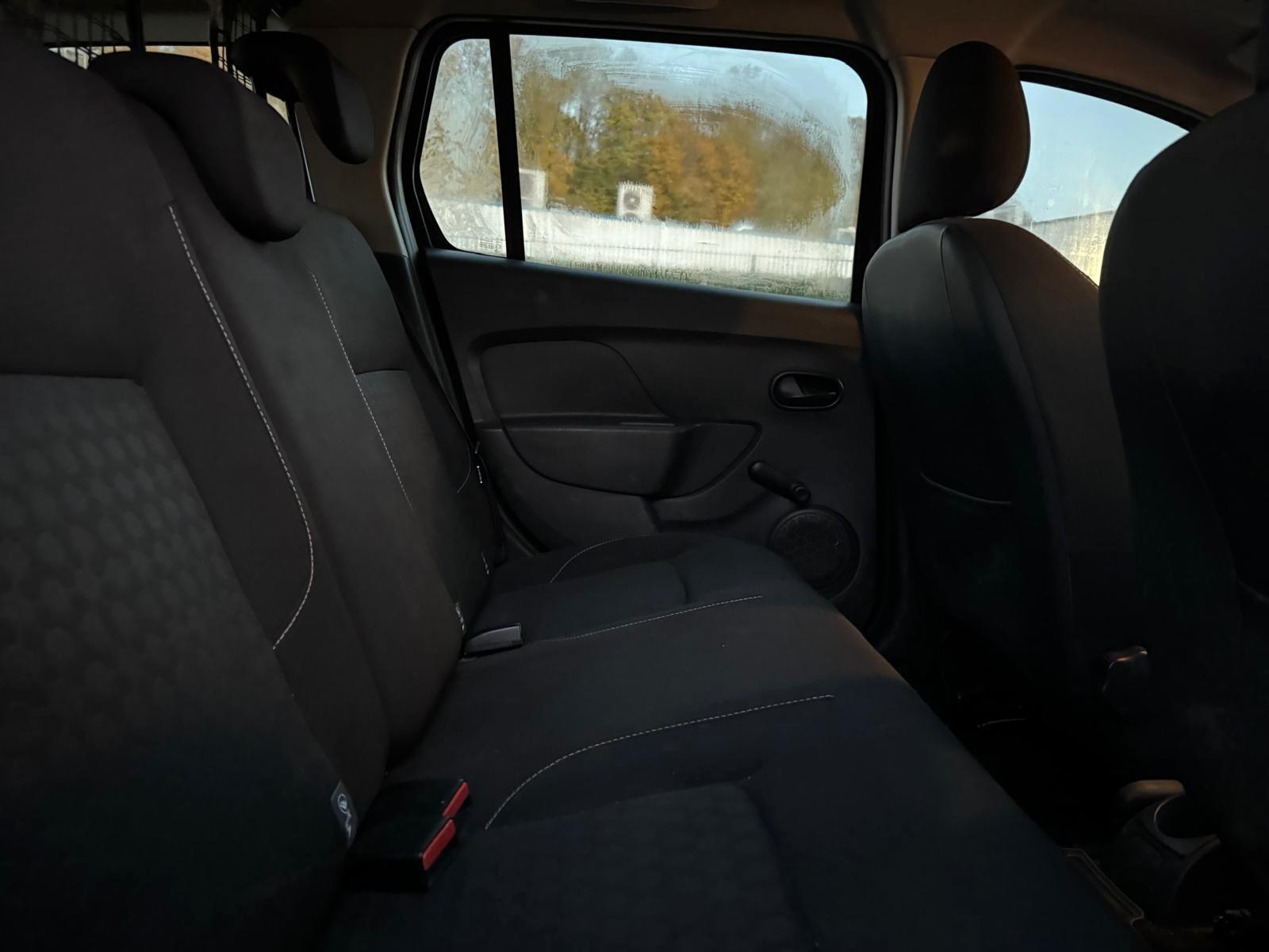 Dacia Logan 2014 — photo 17