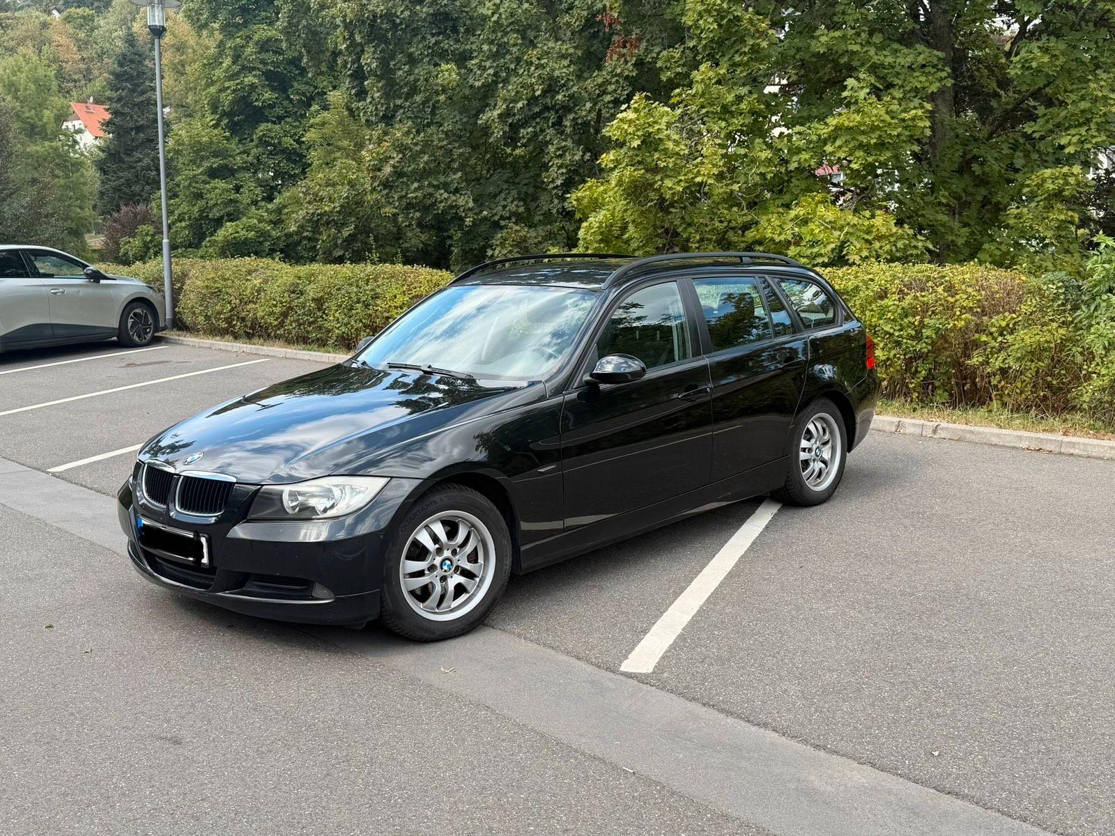 BMW 318, 2007