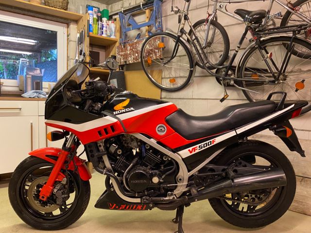 Honda VF500F