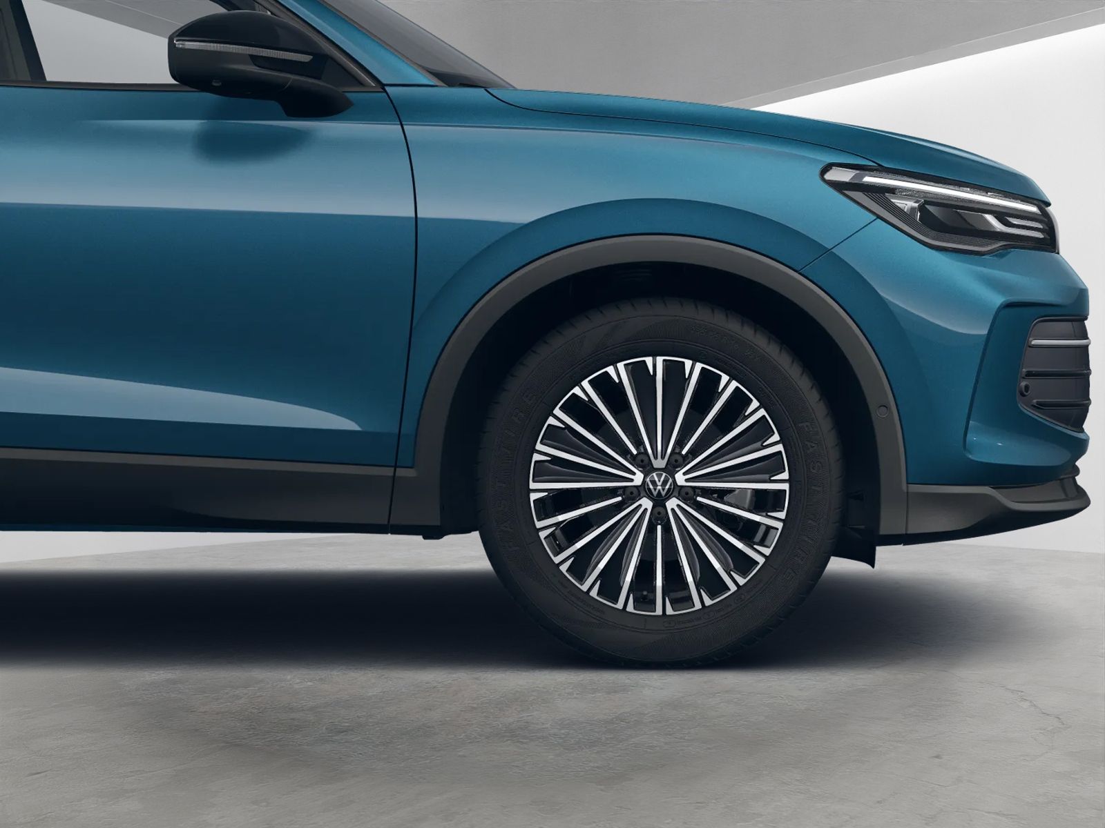 Tiguan 1.5 eTSI "ENERGY" *AHK*STDHZG*NAVI*