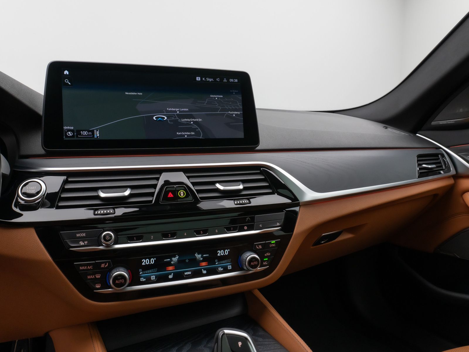 Fahrzeugabbildung BMW 530e xD M Sport Panorama 360°Laser HUD DAB H/K