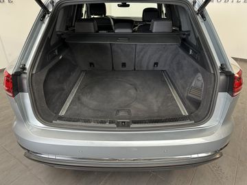 Volkswagen Touareg - 6