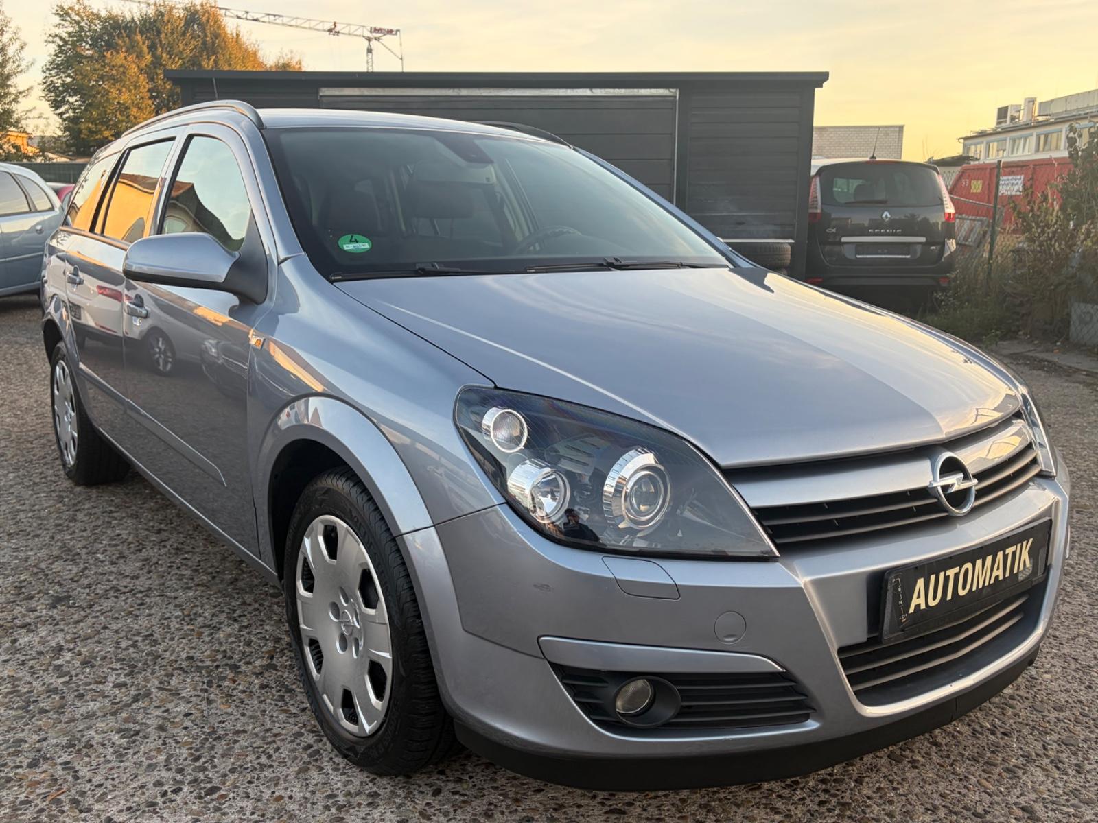 Opel Astra 2004 — photo 25