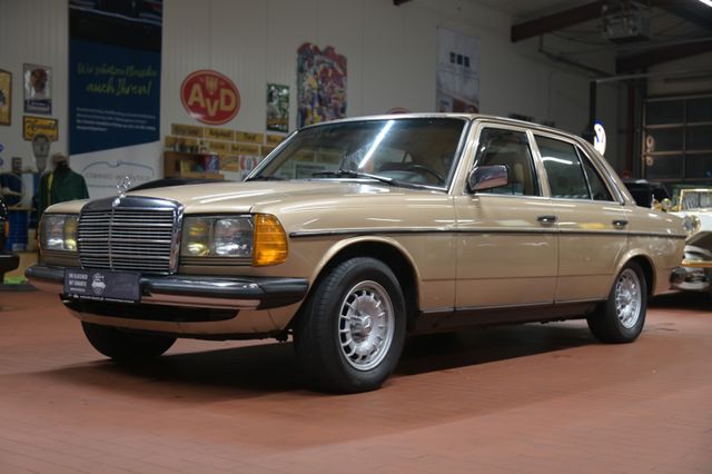 Mercedes-Benz 300 D W123 *KLIMAANLAGE*EFH*LEDER*GARANTIE*