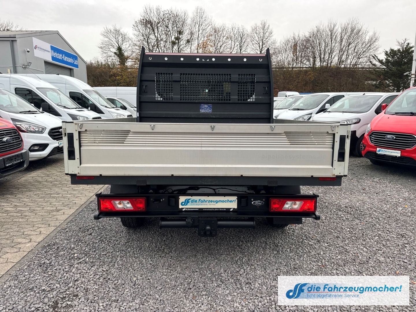 Fahrzeugabbildung Ford Transit Pritsche 350 L2 Doppelkabine  2.0 TDCi D