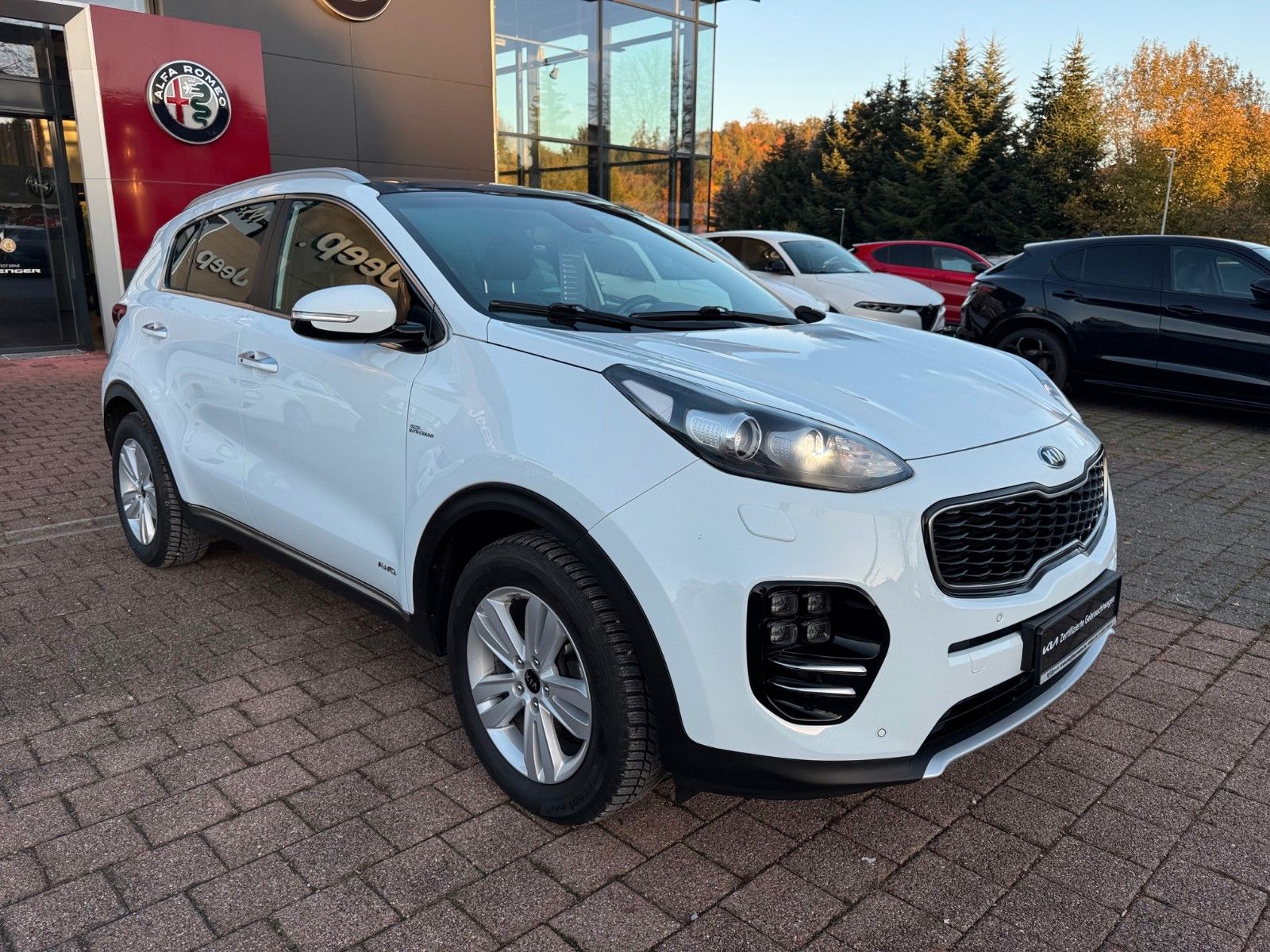 Fahrzeugabbildung Kia Sportage  1.6 T-GDI AWD GT LINE GLASDACH AHK