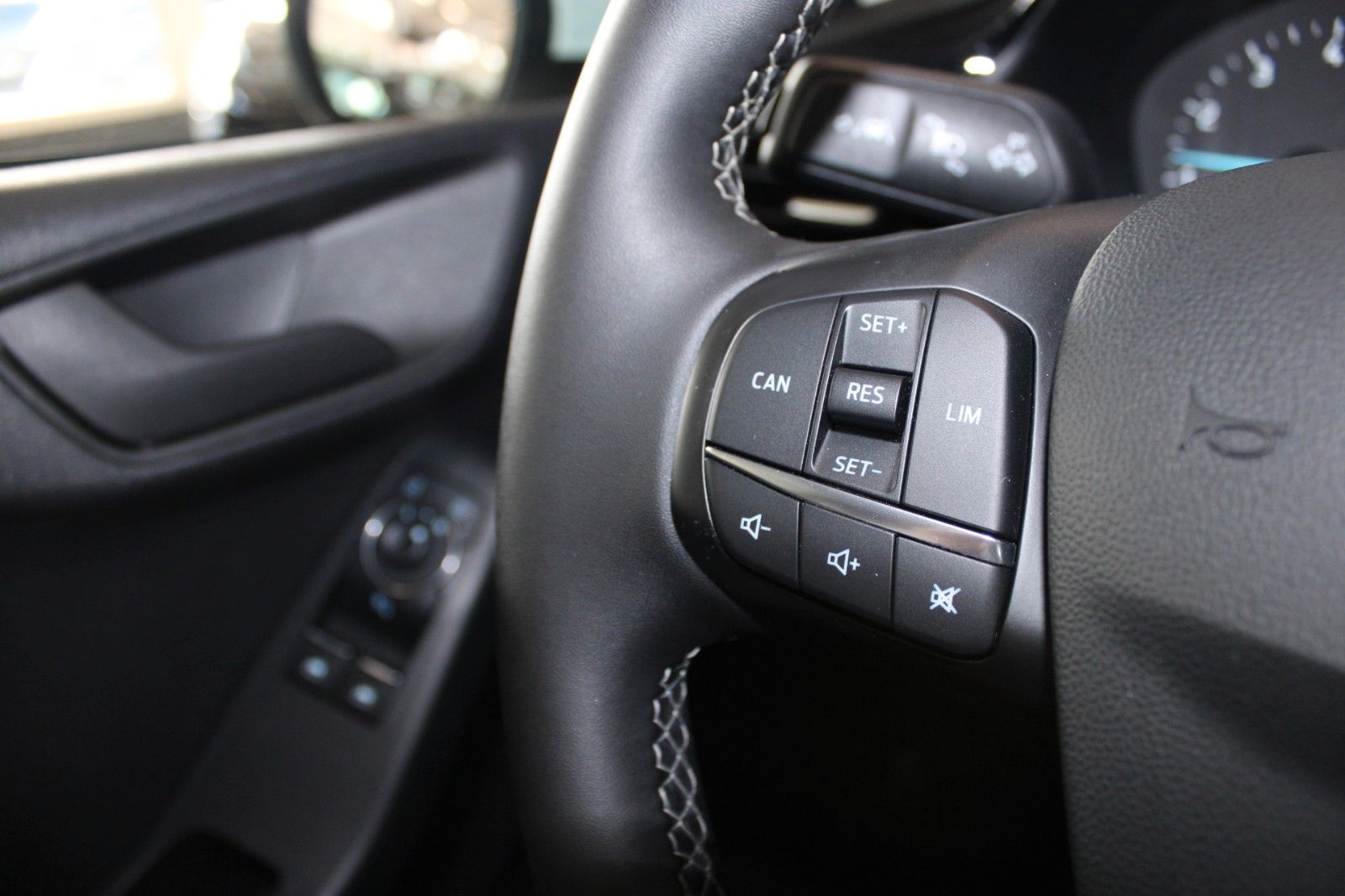 Fahrzeugabbildung Ford Fiesta Trend LED KLIMA WinterPaket DAB 1. Hand