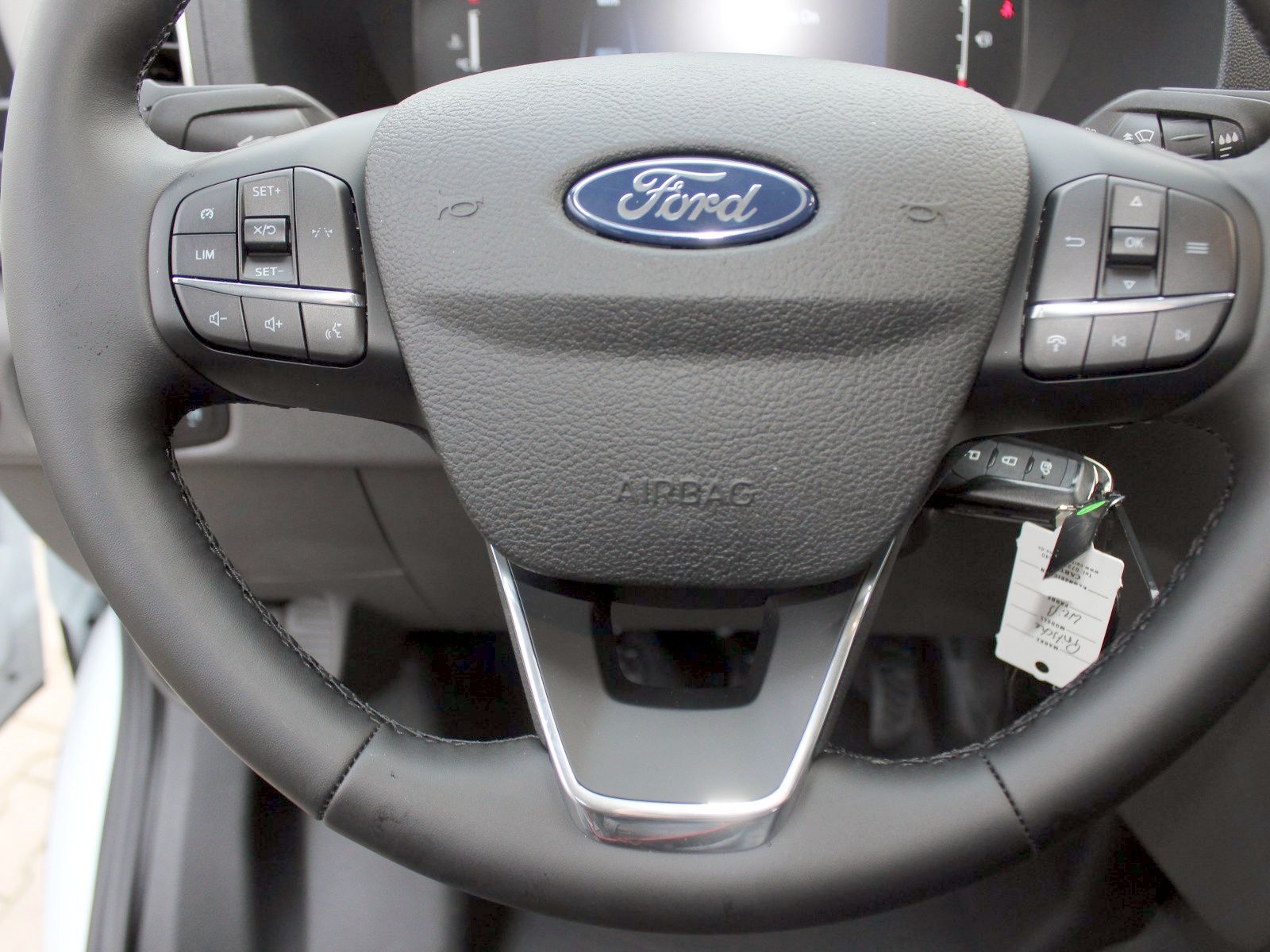 Fahrzeugabbildung Ford Transit 350 L4 Doppelkabine Trend
