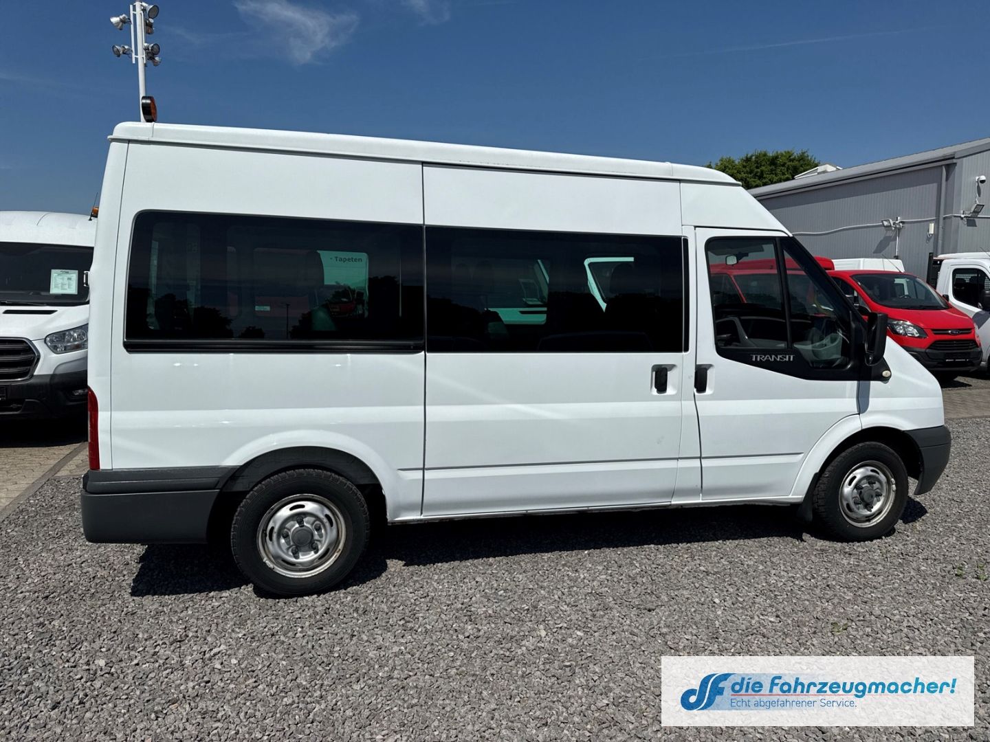 Fahrzeugabbildung Ford Transit Kombi FT300 2.2 TDCI 2x Klima eFH ZV ESP