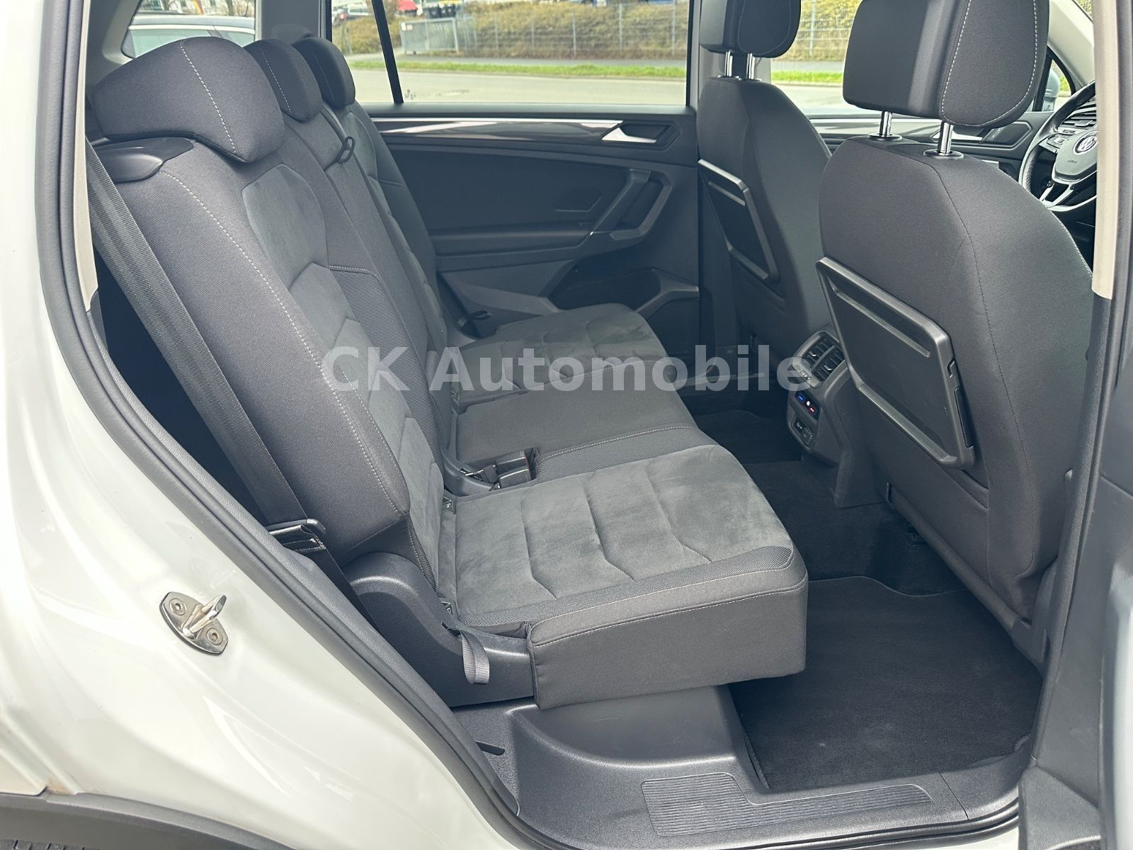 Fahrzeugabbildung Volkswagen Tiguan Allspace Highline 4Motion 2.0 TDI/7 Sitze