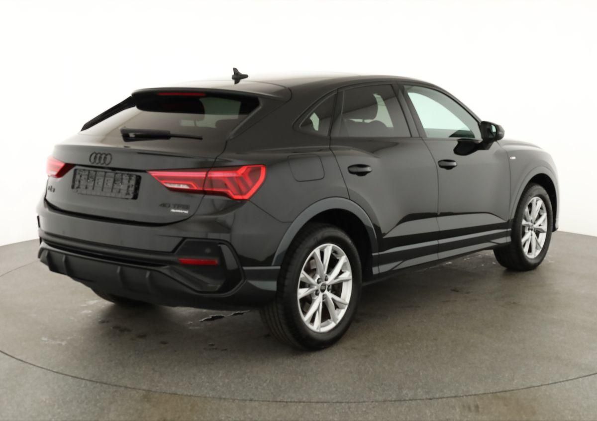 Audi Q3 Sportback 40 TFSI quattro S-LINE, Matrix, Pan foto 4