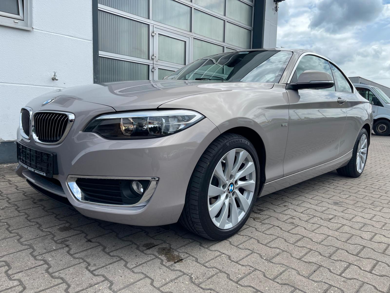 BMW 218iA Coupe Luxury Line/1.HD/S-Heft/Garantie