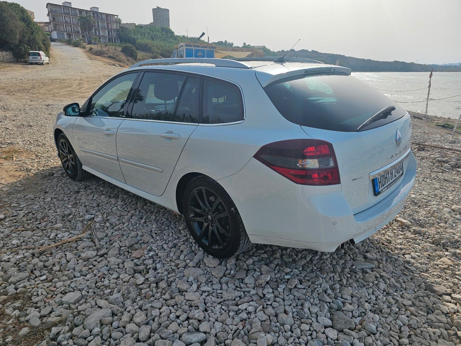 Renault Laguna 2015 — photo 6