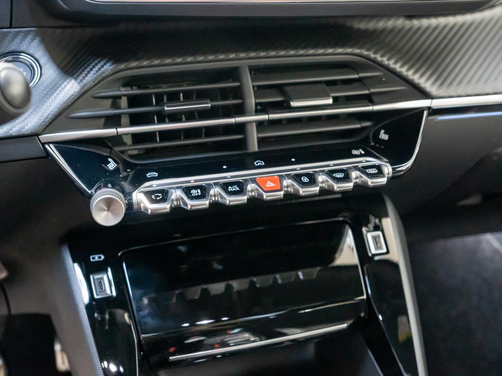Peugeot 2008 GT HYBRID 145 e-DSC6 ACC LED 360° NAVI SHZ