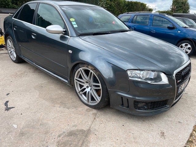 Audi RS4 RS 4 Lim. 4.2 FSI quattro