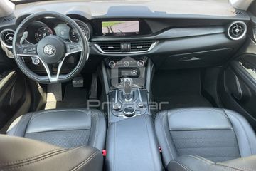 Alfa-Romeo Stelvio - 10