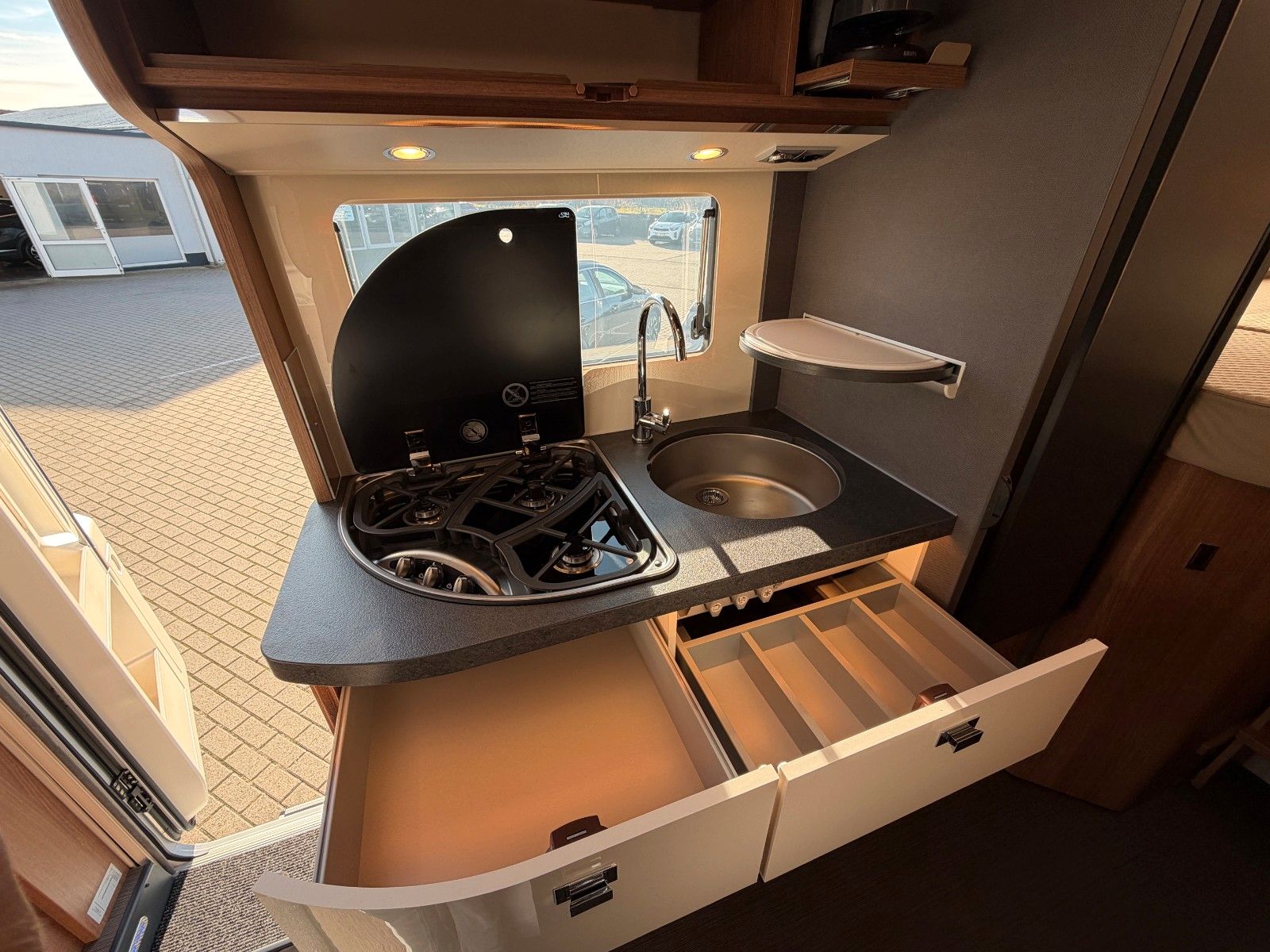 Fahrzeugabbildung Carthago C2-tourer I 143 KB-LE comfort Mercedes