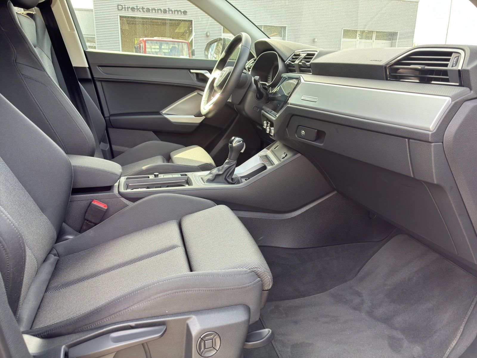 Fahrzeugabbildung Audi Q3 advanced 35 TFSI S tronic AHK,Navi,SHZ,ACC,LM
