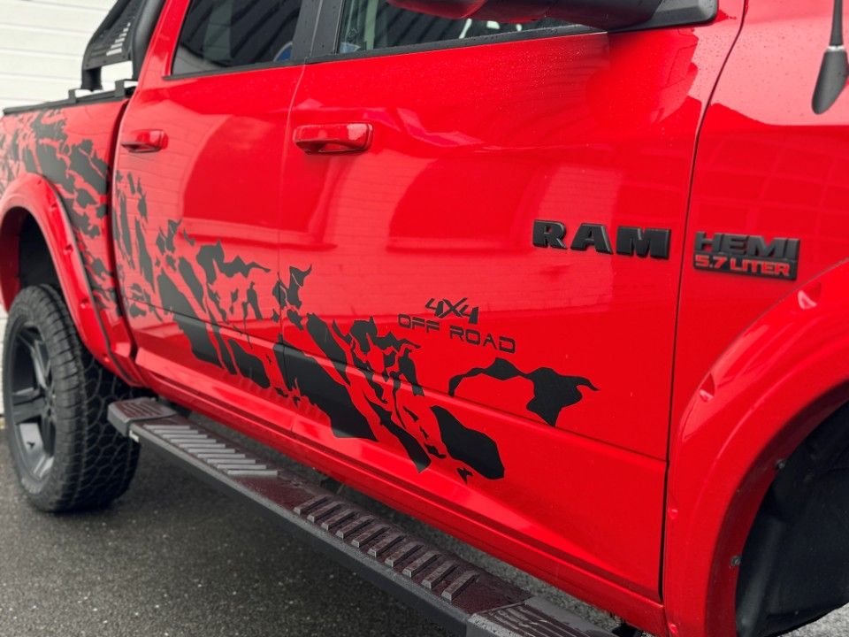 Fahrzeugabbildung Dodge RAM 5.7 Fahrwerk 2,11m hoch 22" Schiebed. Leder