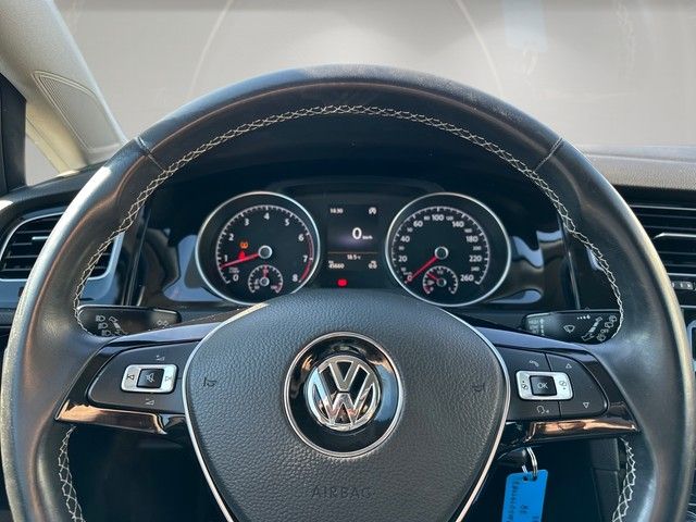 Fahrzeugabbildung Volkswagen Golf VII 1.2TSI "Cup" PARKLENK+SITZHZG+KLIMAAUT+