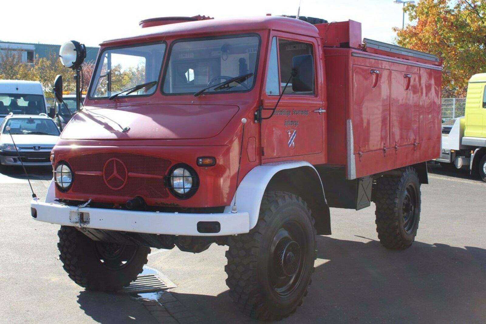 Fahrzeugabbildung Unimog Tanklöschfahrzeug TLF8/8 S/404 .1 H-ZULASSUNG