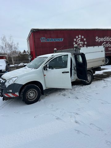 Isuzu D-Max 4x4  !! WINTERDIENST !!