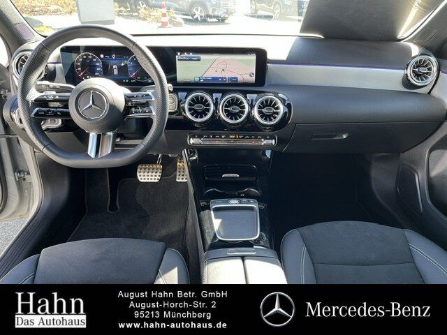Fahrzeugabbildung Mercedes-Benz A 200 AMG/NIGHT/LED/KAM./DISTRO./AMBI/19ZOLL