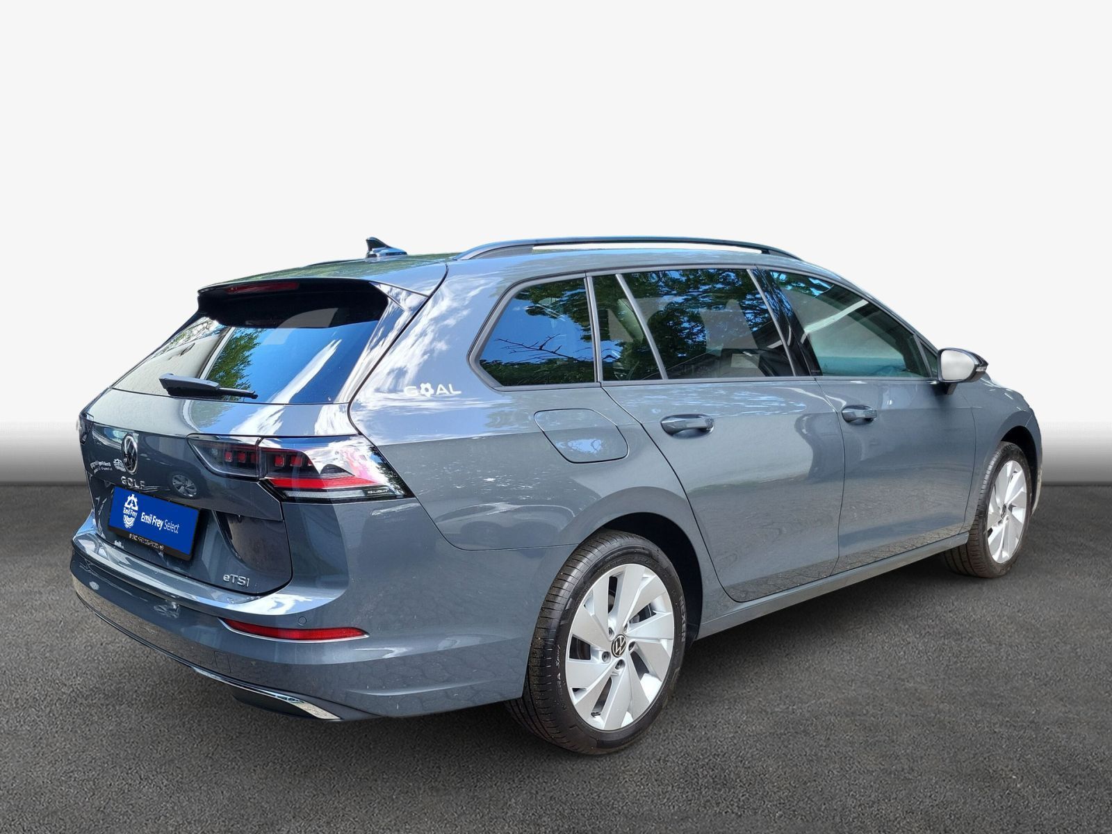 Volkswagen Golf VIII Variant 1.5 eTSI DSG Goal AHK NAV RFKS foto 2