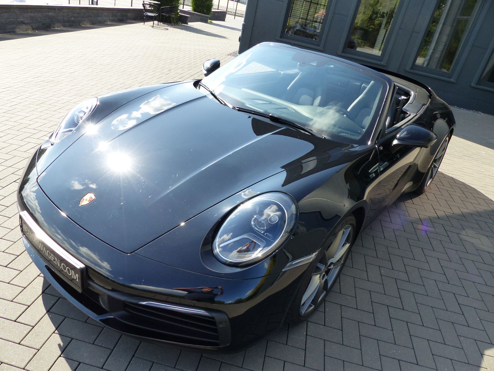 Fahrzeugabbildung Porsche 992 Carrera 4 Cabriolet