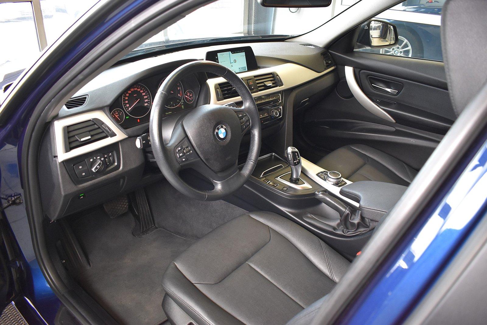 BMW 318d Advantage Steptronic *LED*Navi*Leder*AHK