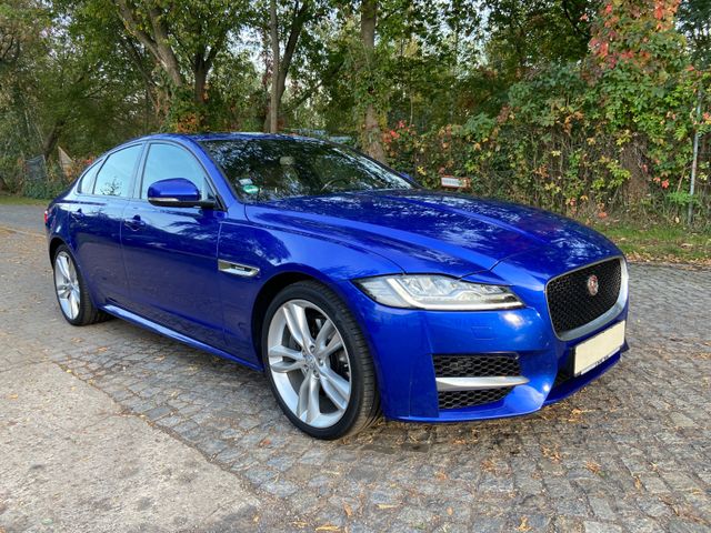 Jaguar XF 30d British Design LED CARPLAY PANO LEDER 