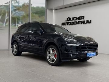 Porsche Cayenne - 1