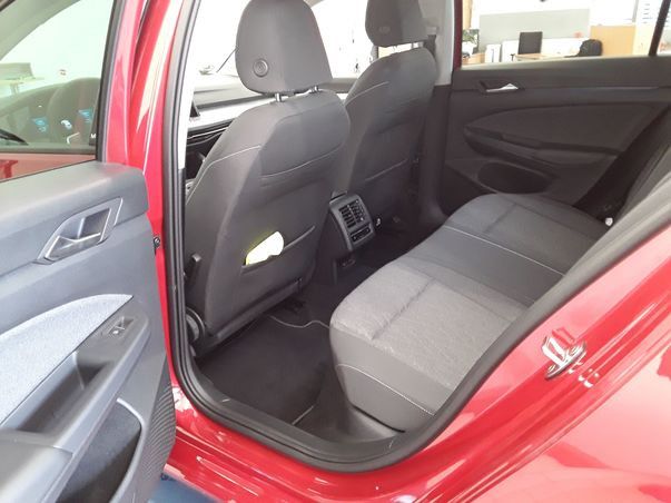 Golf VIII Variant 1.5 TSI MOVE LED+PANO+DCP+STHZ