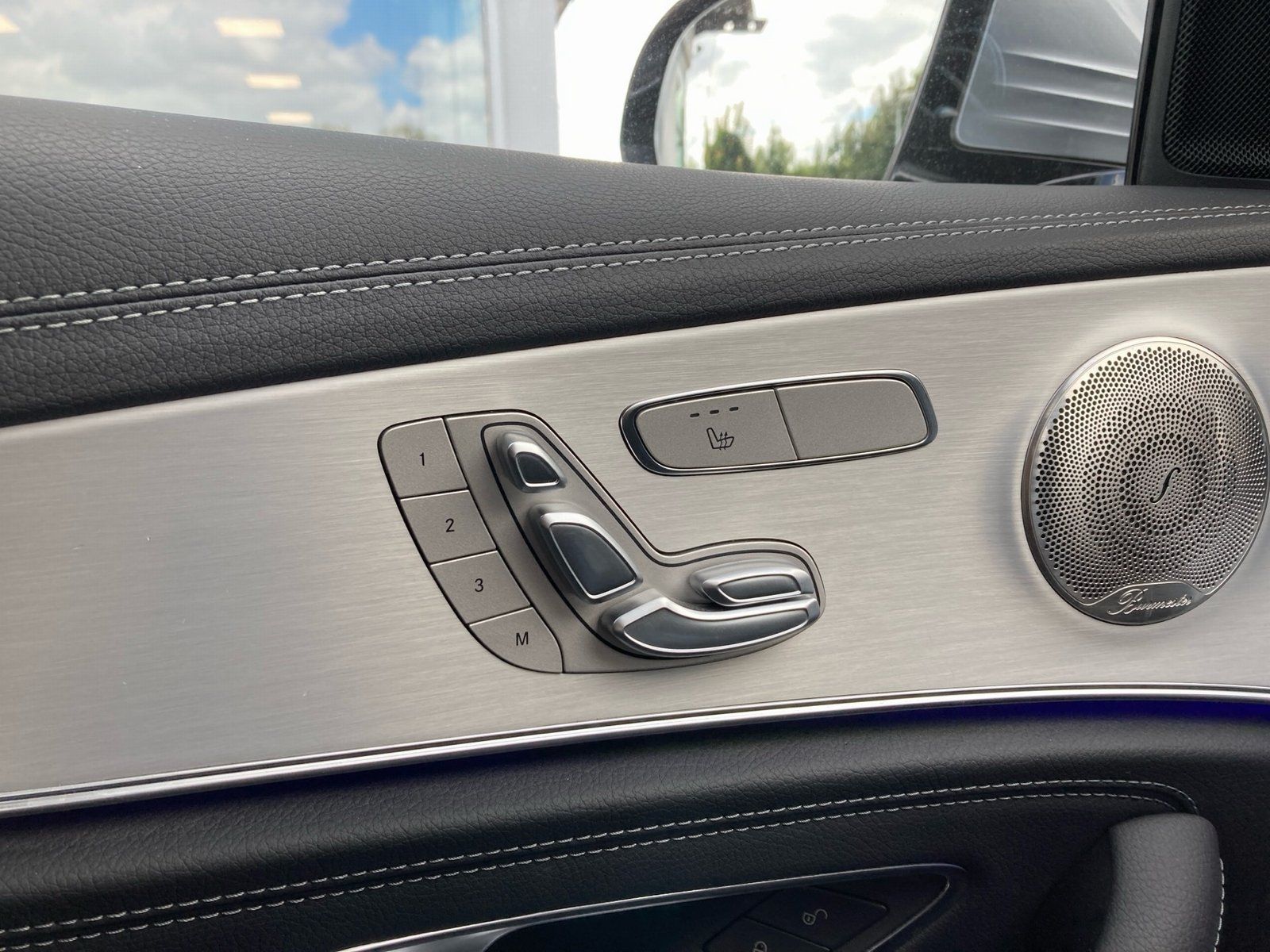 Fahrzeugabbildung Mercedes-Benz E 200 T Exclusive*Standheizung*360*MultiBeam*HUD