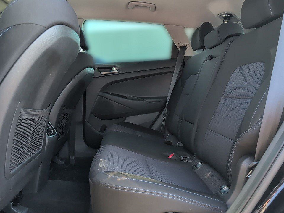 Fahrzeugabbildung Hyundai TUCSON 1.6T 4WD PREMIUM GARANTIE NAVI+KAM+4xSHZ+