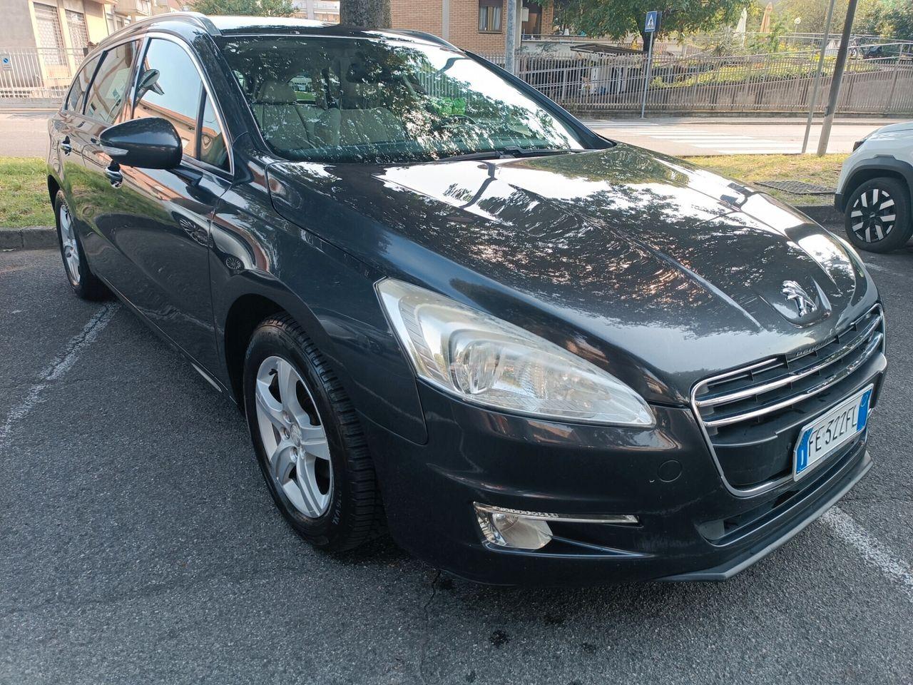 Peugeot 508 2013 — interior