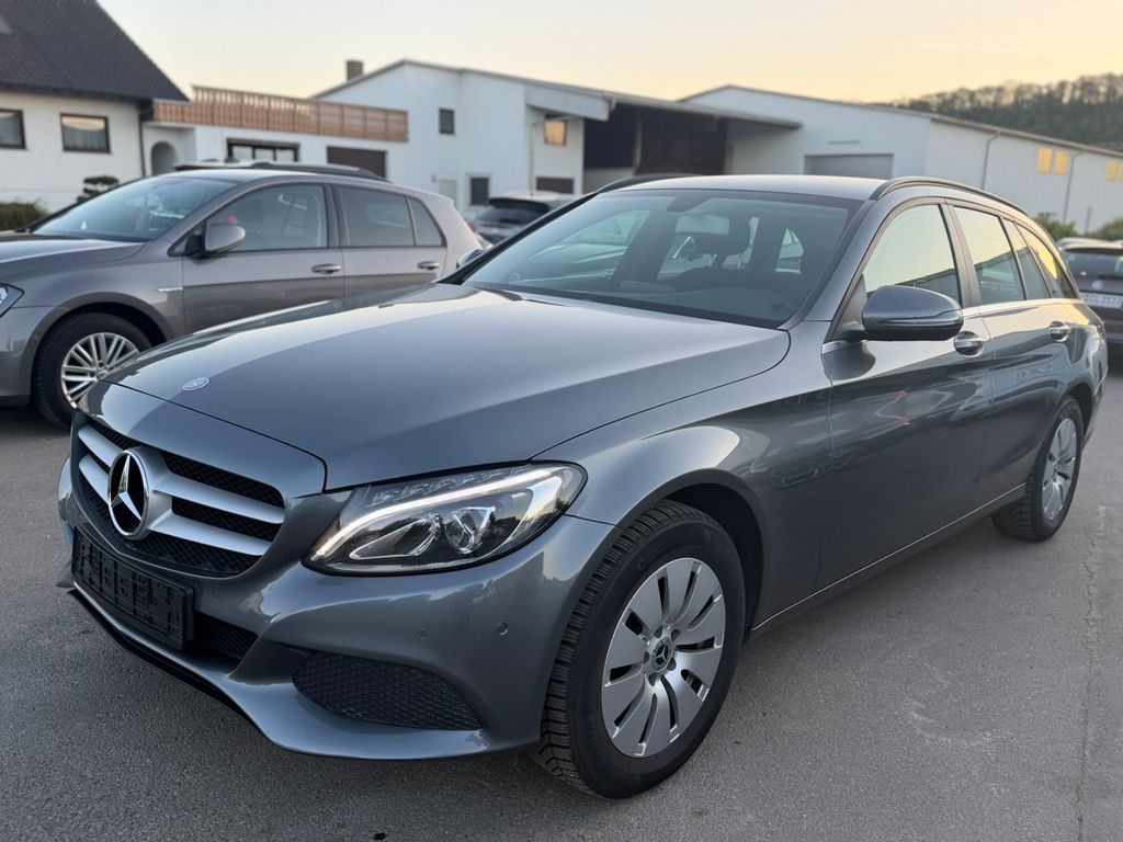 Image of Mercedes-Benz C 220