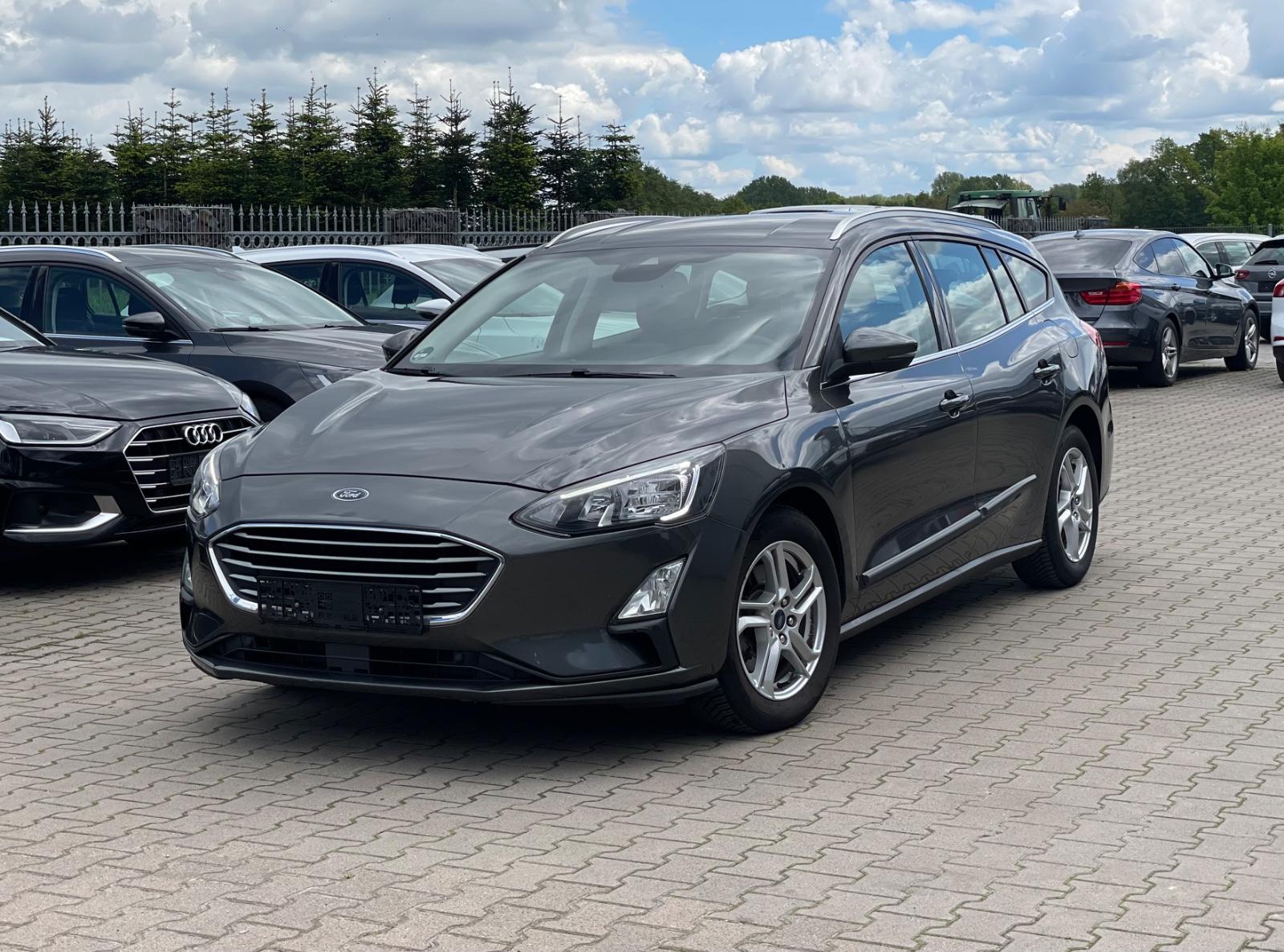 Ford Focus Turnier Cool & Connect LED aus 1.Hand