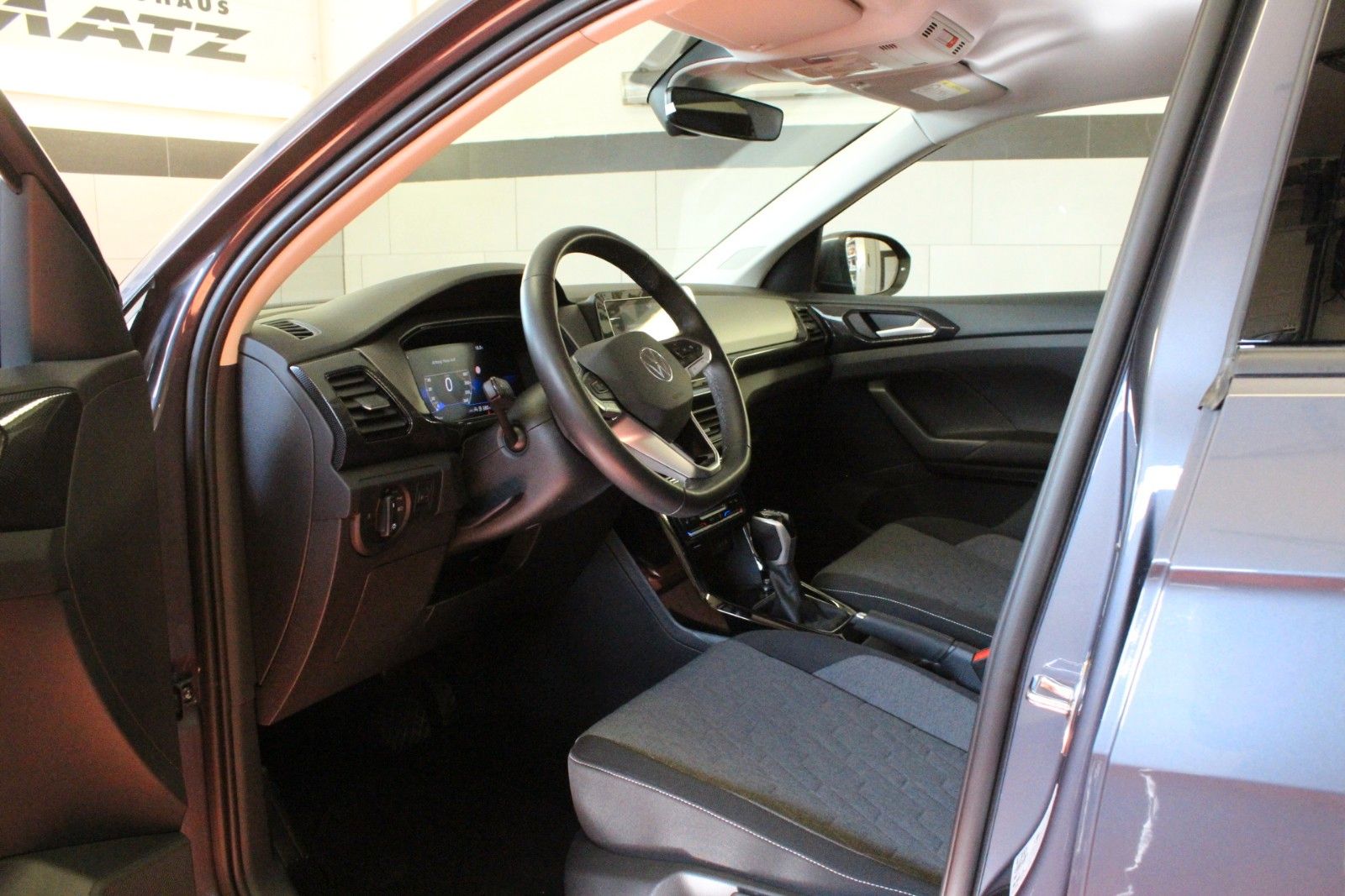 Fahrzeugabbildung Volkswagen T-Cross 1.0 TSI DSG *Sitzhzg*Kamera*