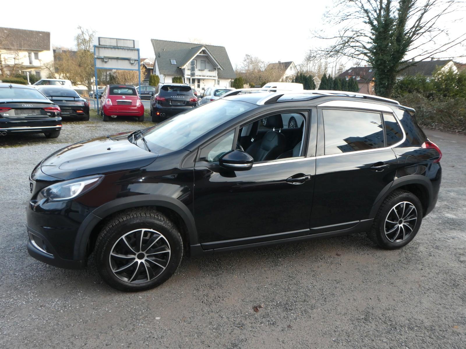 Peugeot 2008 Allure Leder,Pano,Navi,Kamera,Sitzhzg.