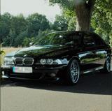 BMW E39 530i Cosmossschwarz Metallic - BMW 530: E39 530i