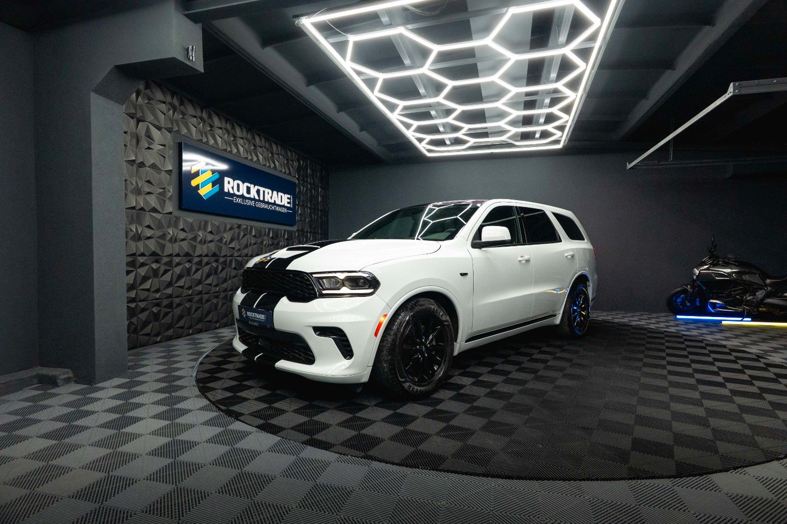 Fahrzeugabbildung Dodge Durango 5.7 V8 R/T SRT 4x4 Night-Paket Modell 22