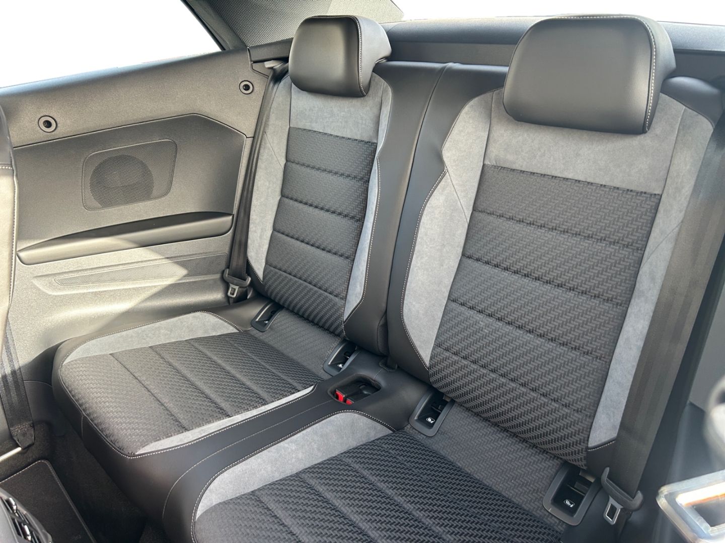 Volkswagen T-Roc - Bild 12