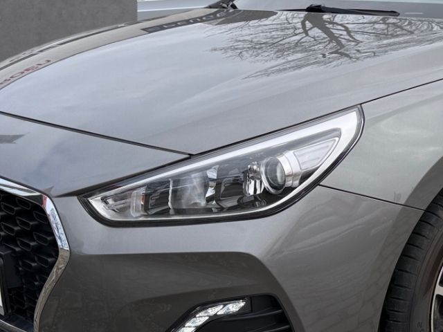 Fahrzeugabbildung Hyundai i30 Soko Navi 1.4 +NAVI+CARPLAY+RADIO+KLIMA+SHZ+