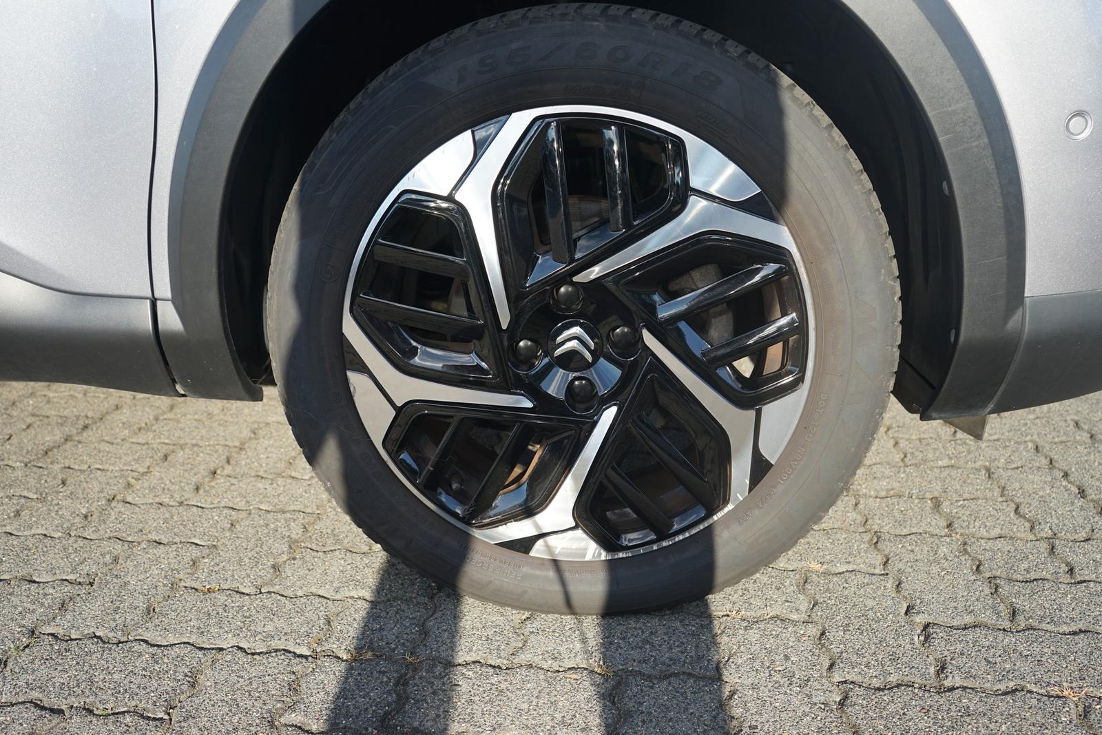 Citroën C4 1.2 12V e-THP Max Aut. LED Navi ACC Kamera
