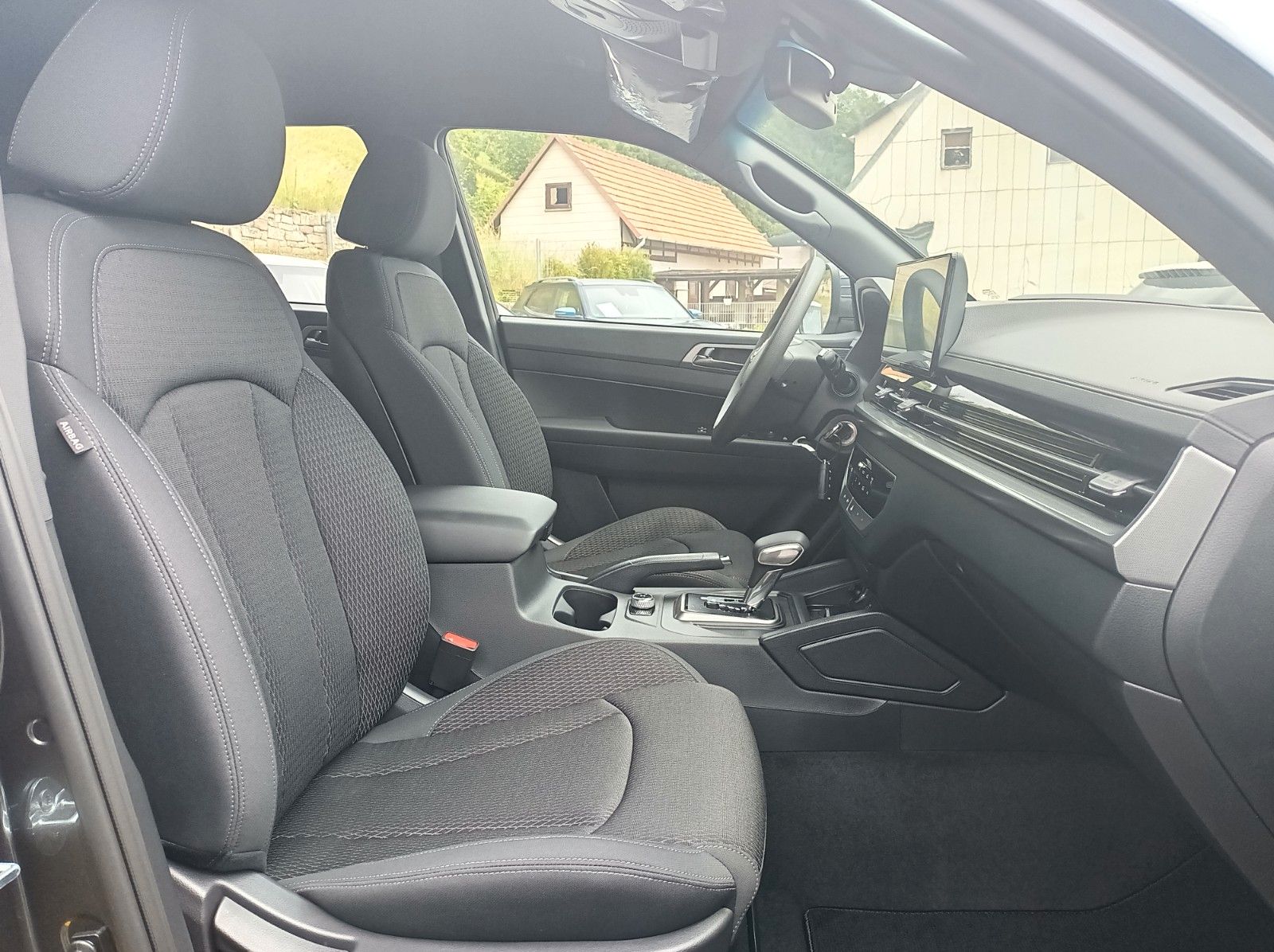 Fahrzeugabbildung KGM MUSSO GRAND CORE+ALLRAD+17ZOLL+AUTOMATIK+R.KAMER