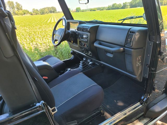 Fahrzeugabbildung Jeep Wrangler/Kompletter Neuaufbau im Bestzustand