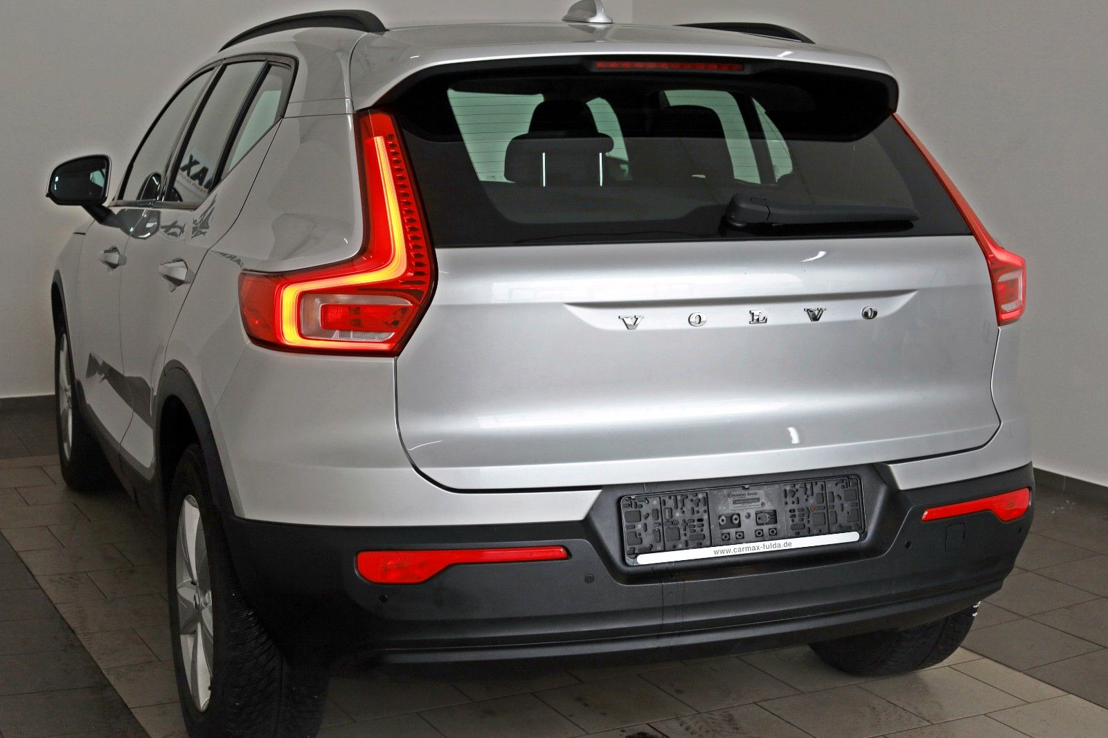 Fahrzeugabbildung Volvo XC40 2WD Navi,LED,Kamera,Apple CarPlay,PDC