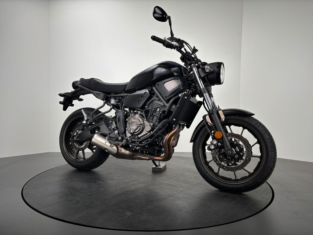 Fahrzeugabbildung Yamaha XSR 700 35KW *NEUWERTIG *SERIVCE NEU