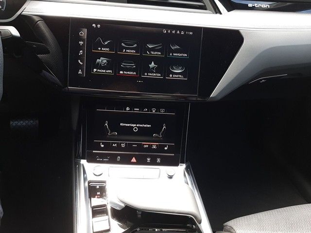 Fahrzeugabbildung Audi e-tron Sportback 55 S line black edition Matrix